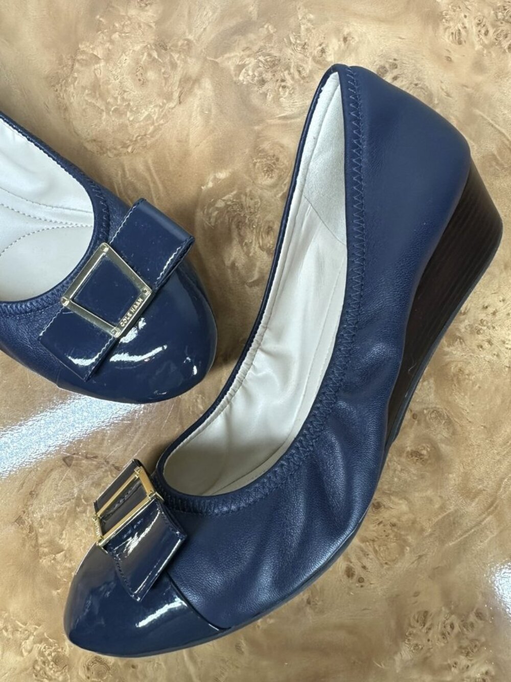 Cole Haan Emory Navy Leather Patent Cap Toe Bow Wedge Pumps Shoes 8.5B